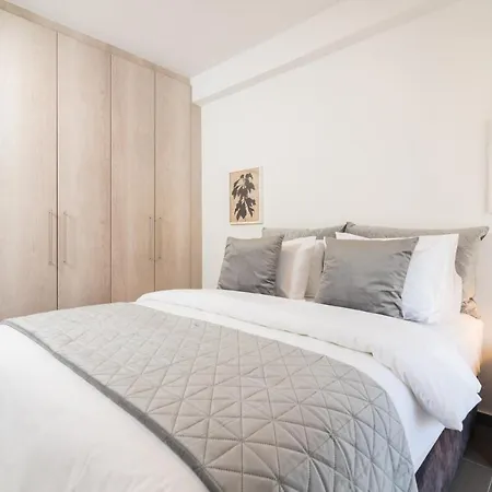 F & B Collection - 3 Bedroom Penthouse Daire *