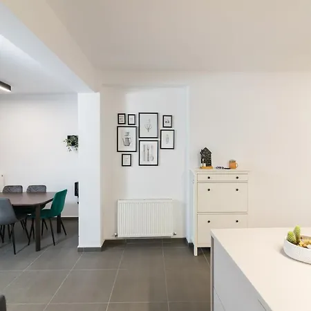 F & B Collection - 3 Bedroom Penthouse * Selanik